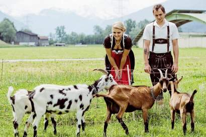 3_lippenof_zillertal_bauernhof_ziegen.jpg