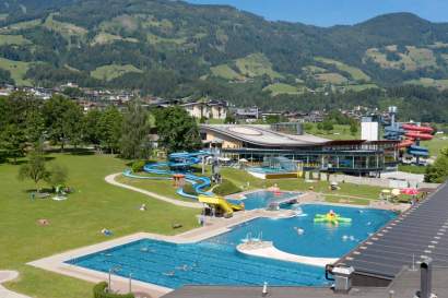 Erlebnistherme-Zillertal-cfilmingpool_erste_ferienregion_zillertal.jpg